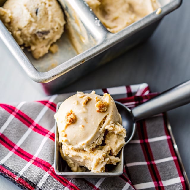 Healthy 5-Ingredient Cake Batter Freezer Fudge