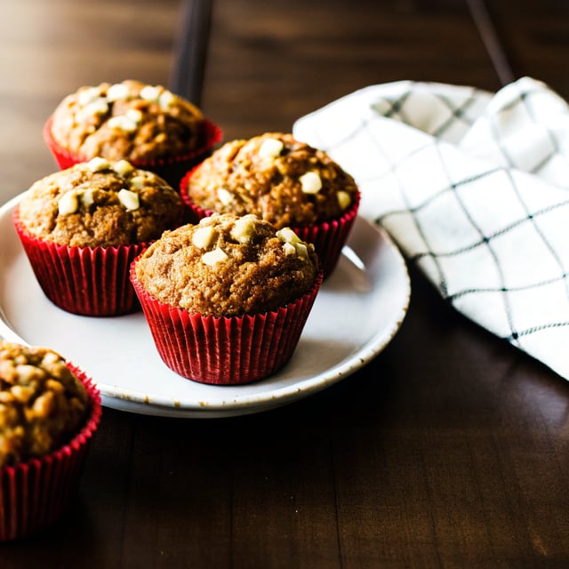 Healthy Pumpkin Banana Muffins with Macadamia Nut Crunch