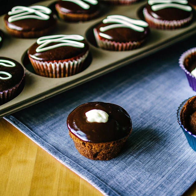 Homemade Hostess Cupcakes