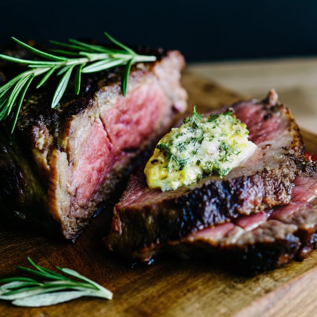 The Perfect Steak with Garlic Butter