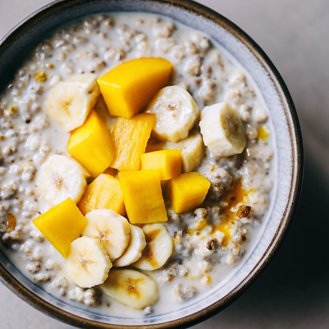 Creamy Mango & Banana Overnight Oats