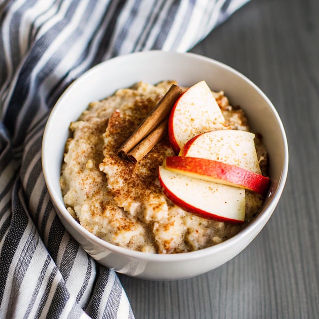 Oat & Quinoa Porridge With Apple & Cinnamon