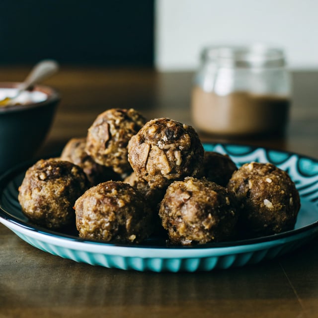 Chocolate Peanut Butter No-Bake Energy Bites (Naturally Sweetened)