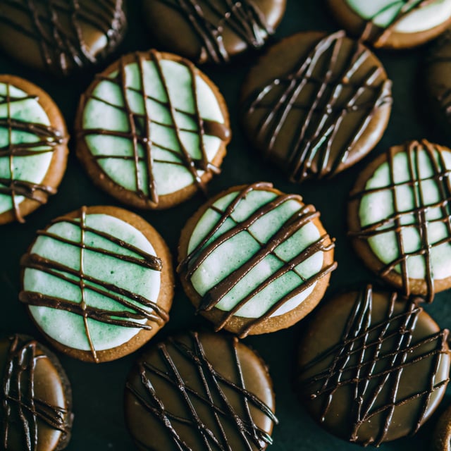 Dark Chocolate Drizzled Mints