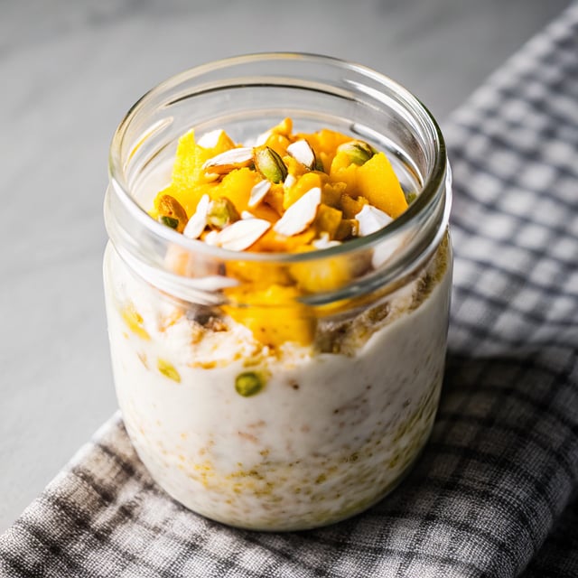 Creamy Mango Lassi Overnight Oats