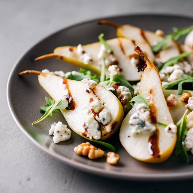 Pear Salad with Blue Cheese and Rocket