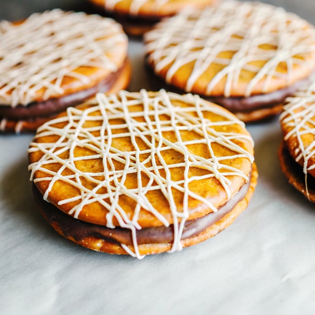 Easy Lace Cookies