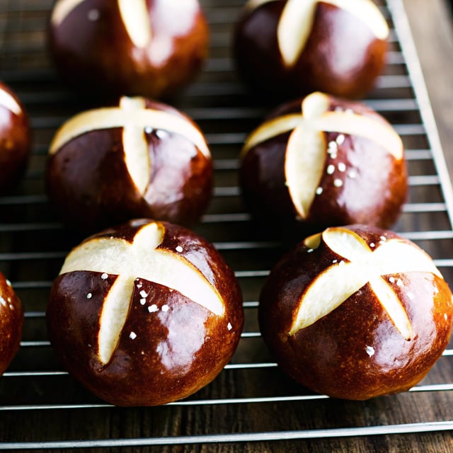 Easy Soft Pretzel Rolls