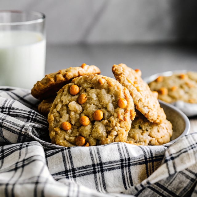 Soft & Chewy Oatmeal Scotchies