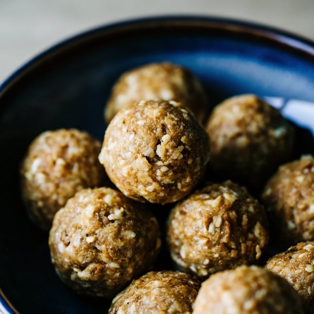 Almond Butter Oat Balls