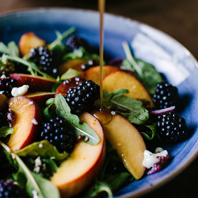 Blackberry Peach Arugula Salad with Honey Lime Dressing