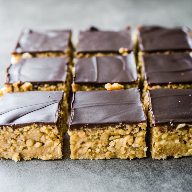 Crunchy No-Bake Chocolate Peanut Butter Bars