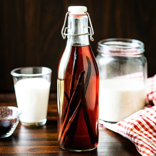 DIY Homemade Vanilla Extract