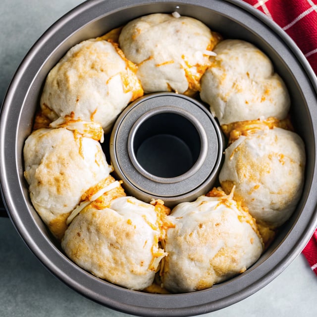 Super Easy Cheesy Monkey Bread